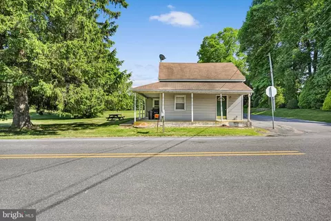 70 Strack Dr, Myerstown, PA 17067