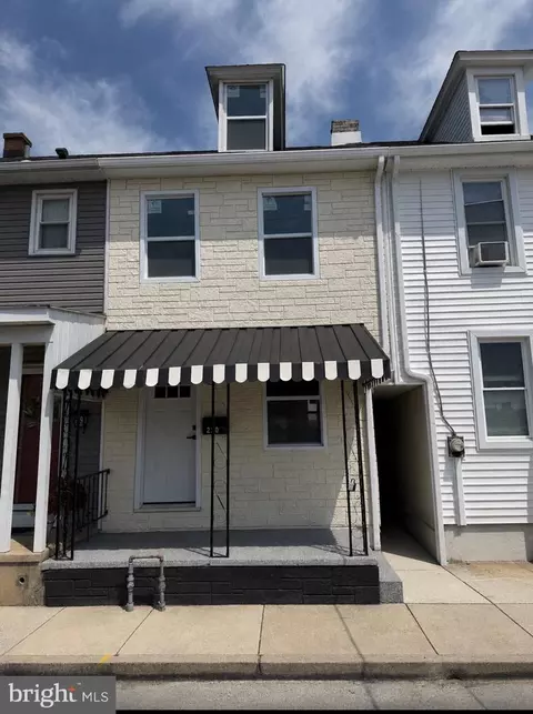 221 E Guilford St, Lebanon, PA 17046