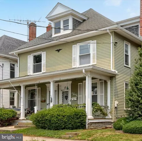 706 N Railroad St, Palmyra, PA 17078