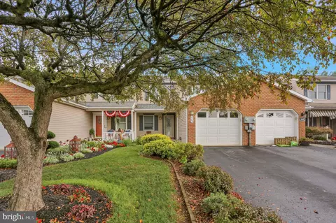 313 Acorn Cir, Lebanon, PA 17042