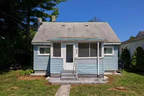 2017 Leslie Ave, Lebanon, PA 17042