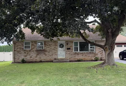 1331 E Walnut St, Annville, PA 17003