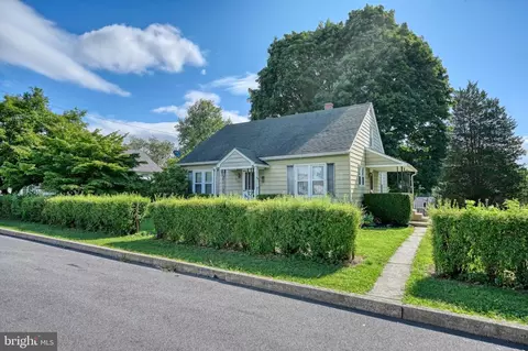 698 N 2nd Ave, Lebanon, PA 17046