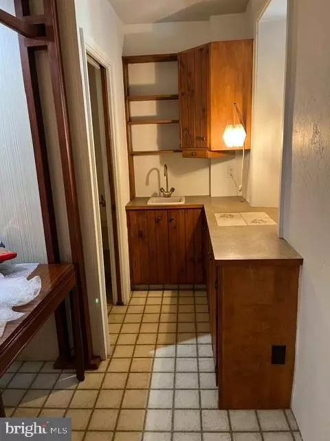 Entry Way - 308 Boyd St, Lebanon, PA 17042 photo 2 of 5
