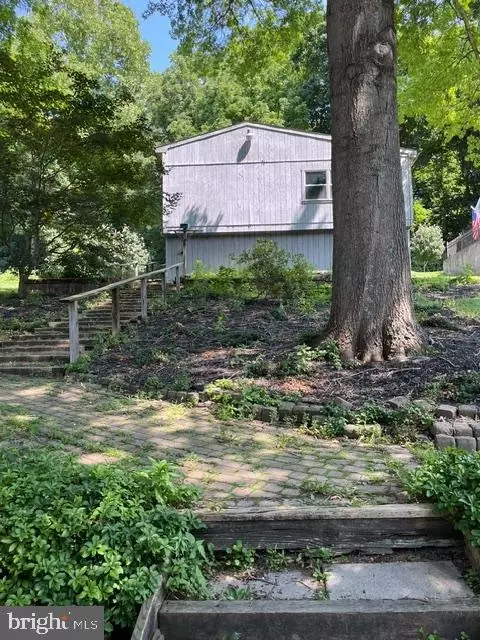 Exterior - 308 Boyd St, Lebanon, PA 17042 photo 3 of 3