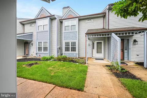 8 Shady Ln, Annville, PA 17003