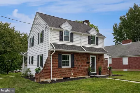 11 E Herman Ave, Lebanon, PA 17046
