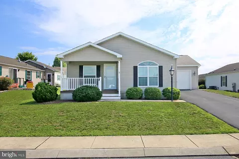 9 Millard Dr, Annville, PA 17003
