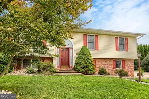 609 Richfield Dr L-0022, Lebanon, PA 17042