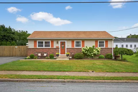 935 E Queen St, Annville, PA 17003