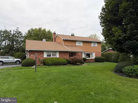 3073 W Oak St, Lebanon, PA 17042