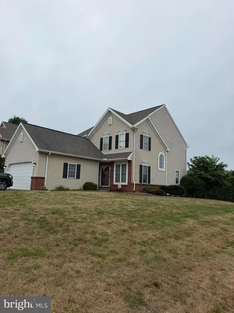 470 Oak Ln, Palmyra, PA 17078