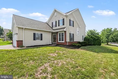 470 Oak Ln, Palmyra, PA 17078