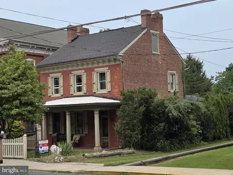 63 W Main St, Lebanon, PA 17042