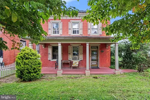 63 W Main St, Lebanon, PA 17042