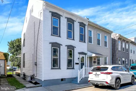 218 Guilford St, Lebanon, PA 17046