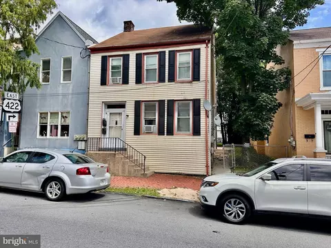 226 S 9th St, Lebanon, PA 17042