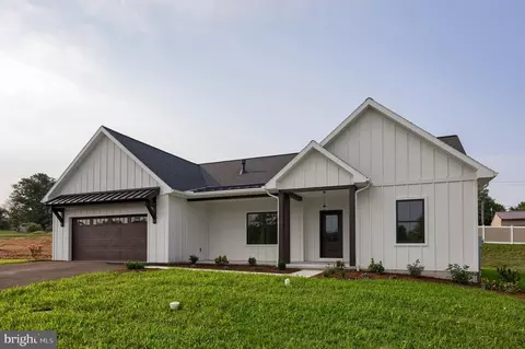 106 Grove Ln, Myerstown, PA 17067