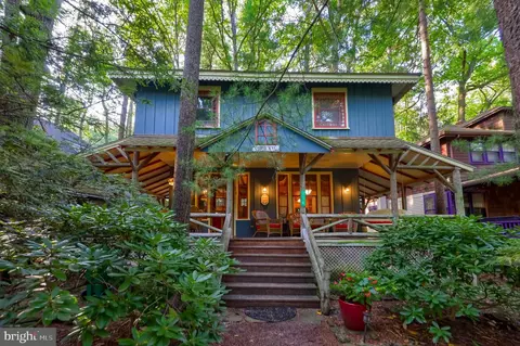 216 Pennsylvania Ave, Mount Gretna, PA 17064