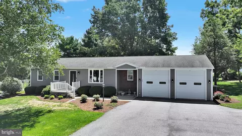 14 Walnut St, Richland, PA 17087