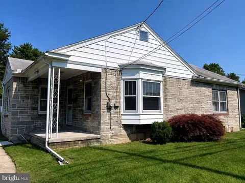251 E Maple St, Lebanon, PA 17046