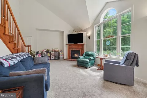 Living - 146 Rexmont Rd, Lebanon, PA 17042 photo 1 of 1