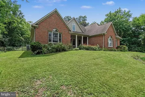 Exterior - 146 Rexmont Rd, Lebanon, PA 17042 photo 2 of 6