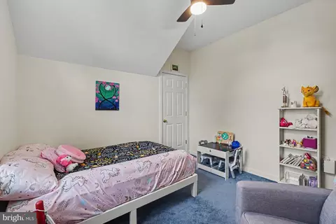 Bedroom - 146 Rexmont Rd, Lebanon, PA 17042 photo 5 of 6