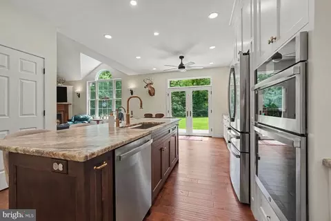 Kitchen - 146 Rexmont Rd, Lebanon, PA 17042 photo 2 of 4