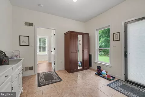 Entry Way - 146 Rexmont Rd, Lebanon, PA 17042 photo 4 of 4