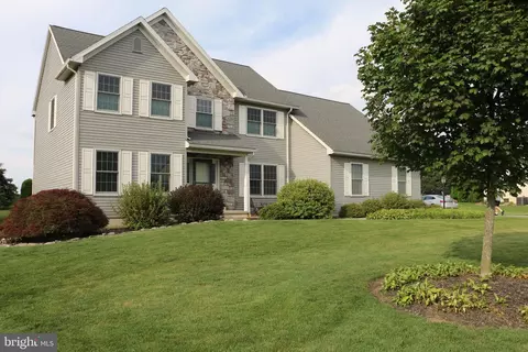 1033 Cider Ln, Lebanon, PA 17046