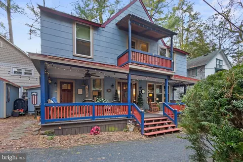 204 5th St, Mount Gretna, PA 17064