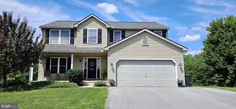 221 S Broad St, Jonestown, PA 17038