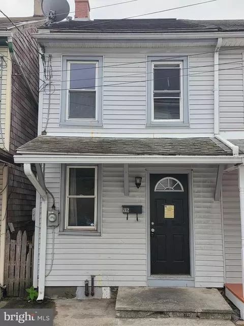 916 Elizabeth St, Lebanon, PA 17042