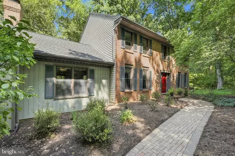 1200 Ash Ln, Lebanon, PA 17042