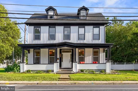 1006 Colebrook Rd, Lebanon, PA 17042