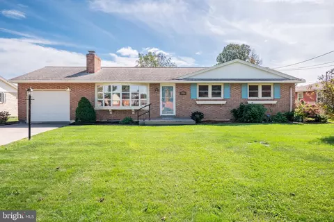 206 W Mckinley Ave, Myerstown, PA 17067