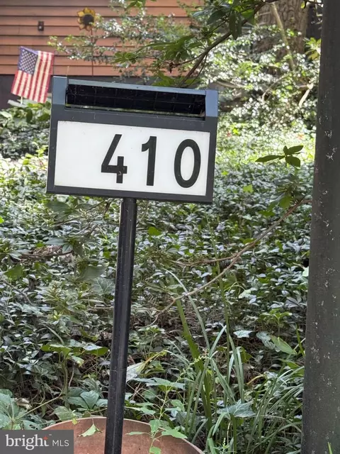 410 Yale Ave, Mount Gretna, PA 17064