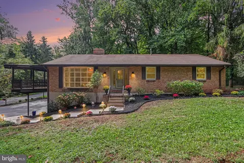 300 Timber Ln, Mount Gretna, PA 17064