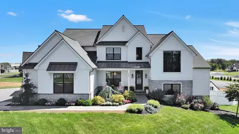 500 Sunset Blvd, Annville, PA 17003
