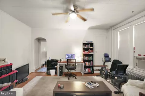 Living - 43 E Maple St, Palmyra, PA 17078 photo 3 of 4