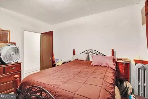 Bedroom - 43 E Maple St, Palmyra, PA 17078 photo 2 of 10