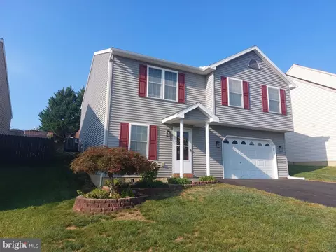 114 Twin Creeks Dr, Jonestown, PA 17038