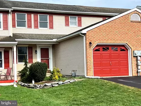 128 Palm Ln, Lebanon, PA 17042