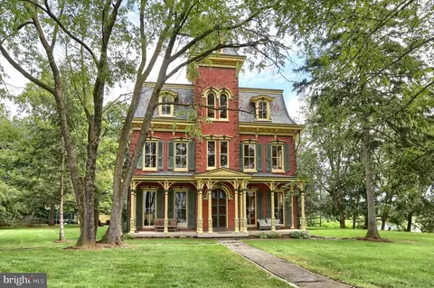 807 Weavertown Rd, Myerstown, PA 17067