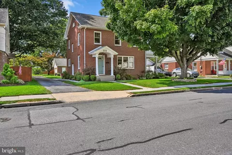 111 S Locust St, Myerstown, PA 17067