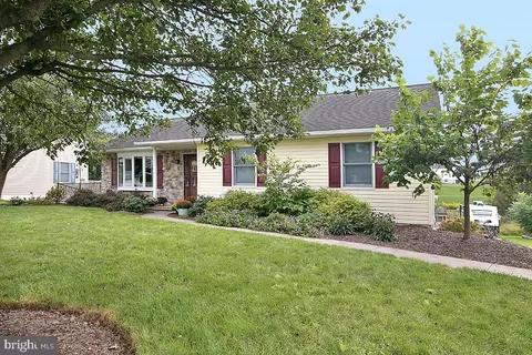 1126 Harvest Dr, Lebanon, PA 17046