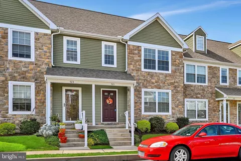 521 Byler Cir, Lebanon, PA 17042