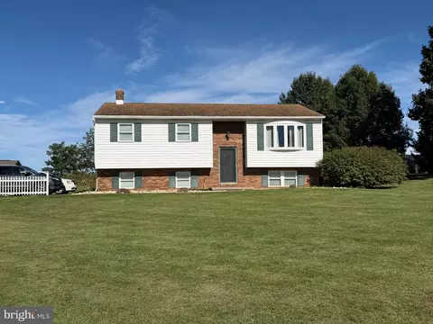 1446 S White Oak St, Lebanon, PA 17042