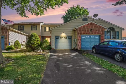 2094 Acorn Dr, Lebanon, PA 17042